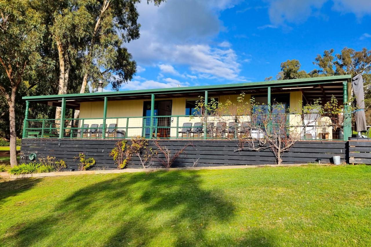 Holiday home The Village Bunkhouse *
